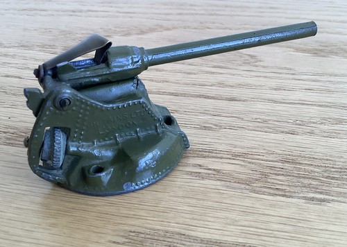 Vintage britains anti - vintage, anti-aircraft