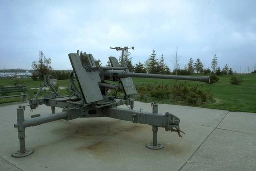 Anti aircraft gun photo - anti,